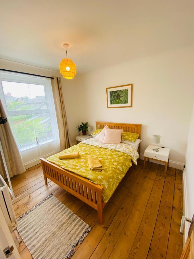 레드루스 Beautiful 2 Bed End Terrace Victorian Town House 아파트 외부 사진